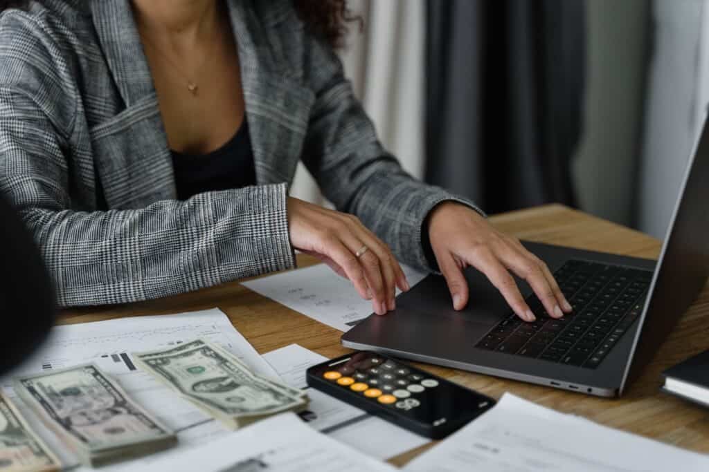 pexels tima miroshnichenko 6693661 budgeting for beginners