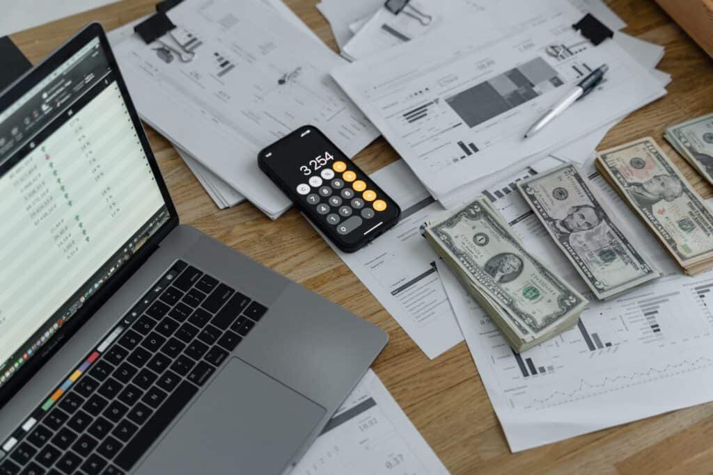 pexels tima miroshnichenko 6694543 Budgeting for beginners